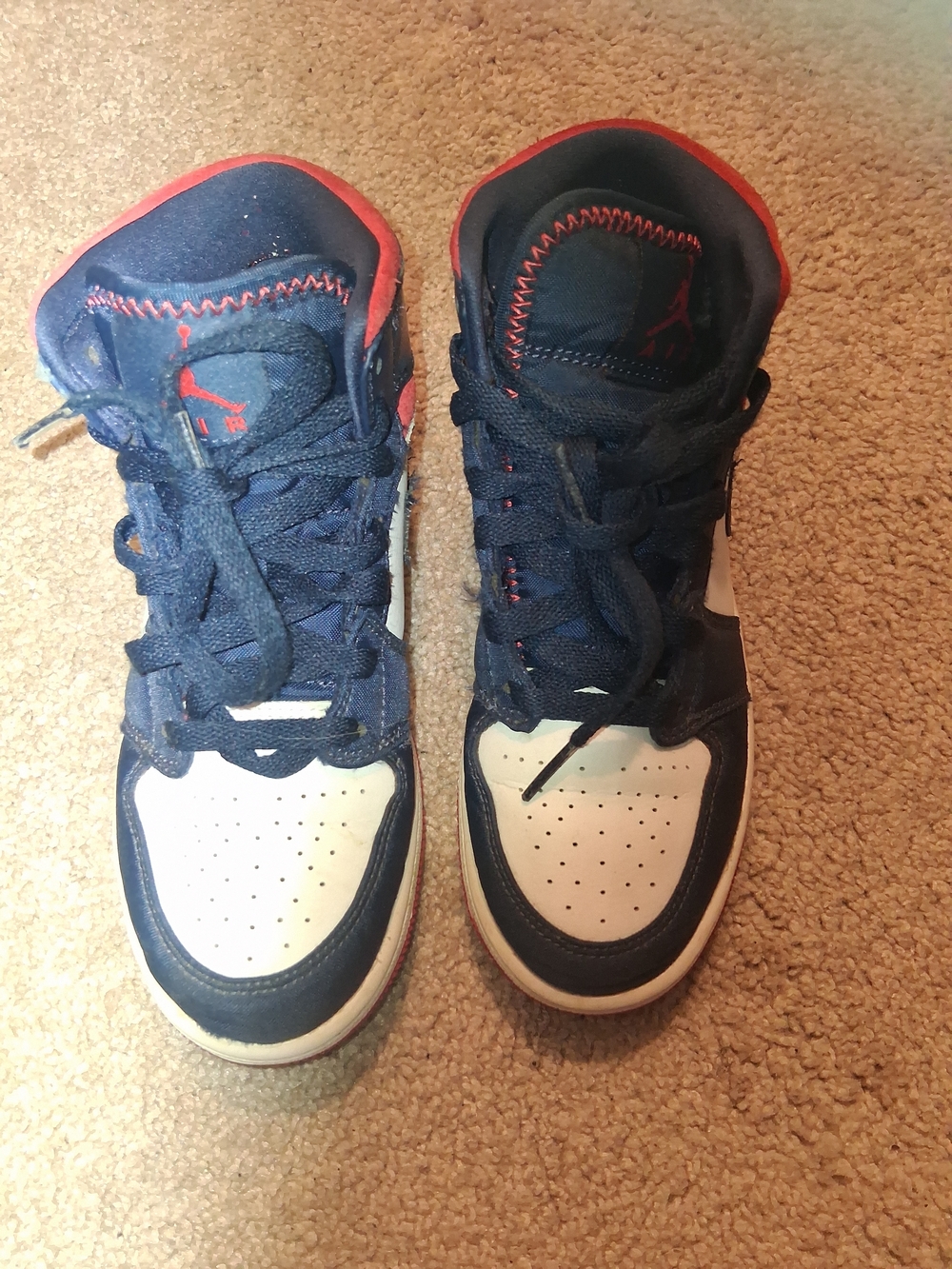 Size 4 Shoe Set Nike High-Top Sneakers & Puma Low-top